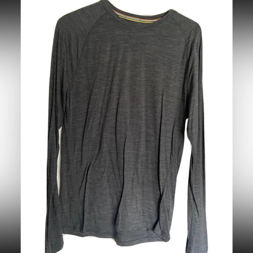 Medium Smartwool Base Layer 150. In excellent condition. Barely worn.